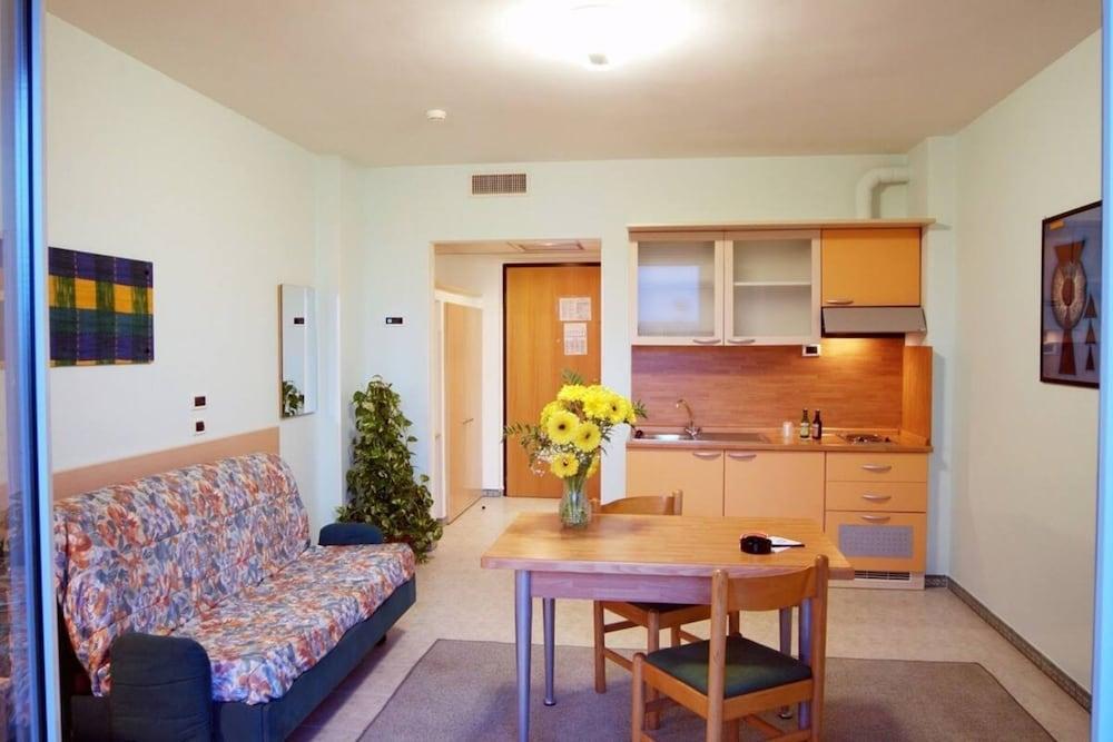 Hotel Minerva Brindisi Bagian luar foto