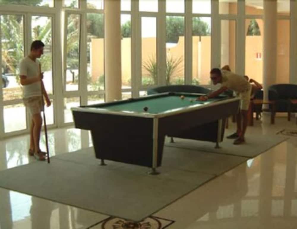 Hotel Minerva Brindisi Bagian luar foto