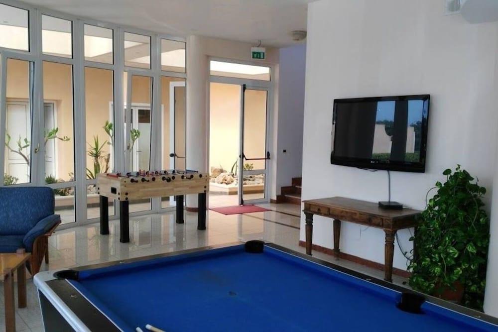 Hotel Minerva Brindisi Bagian luar foto