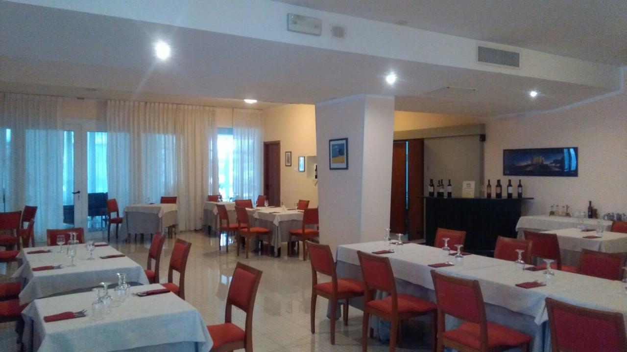 Hotel Minerva Brindisi Bagian luar foto