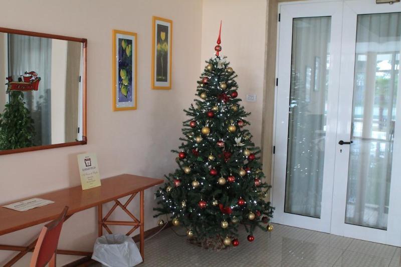 Hotel Minerva Brindisi Bagian luar foto