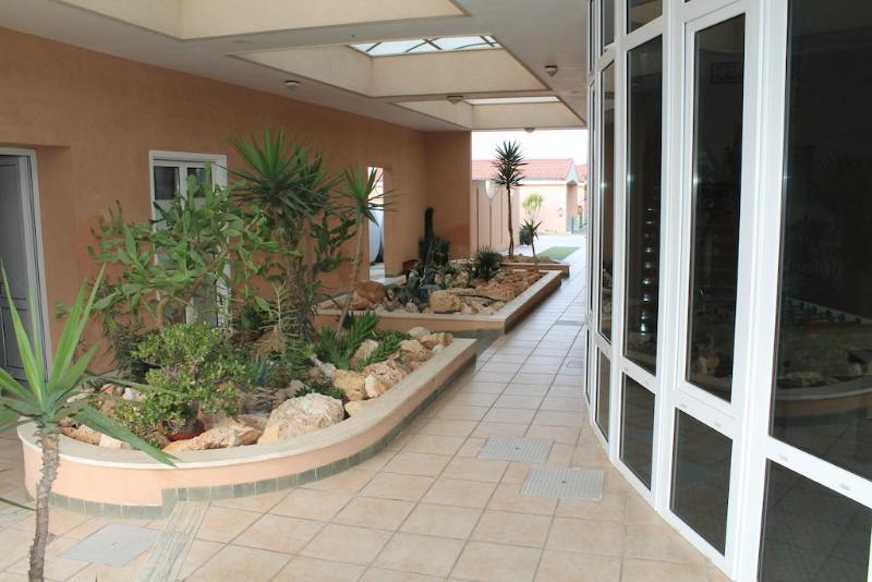 Hotel Minerva Brindisi Bagian luar foto