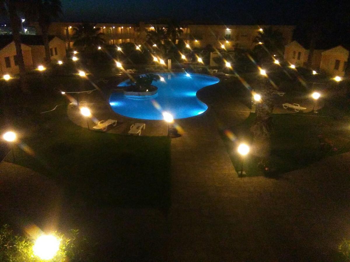 Hotel Minerva Brindisi Bagian luar foto
