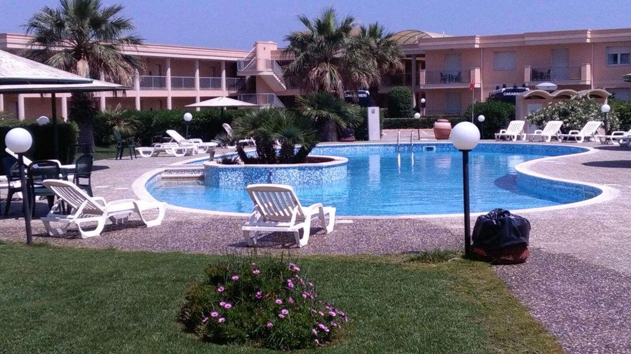 Hotel Minerva Brindisi Bagian luar foto
