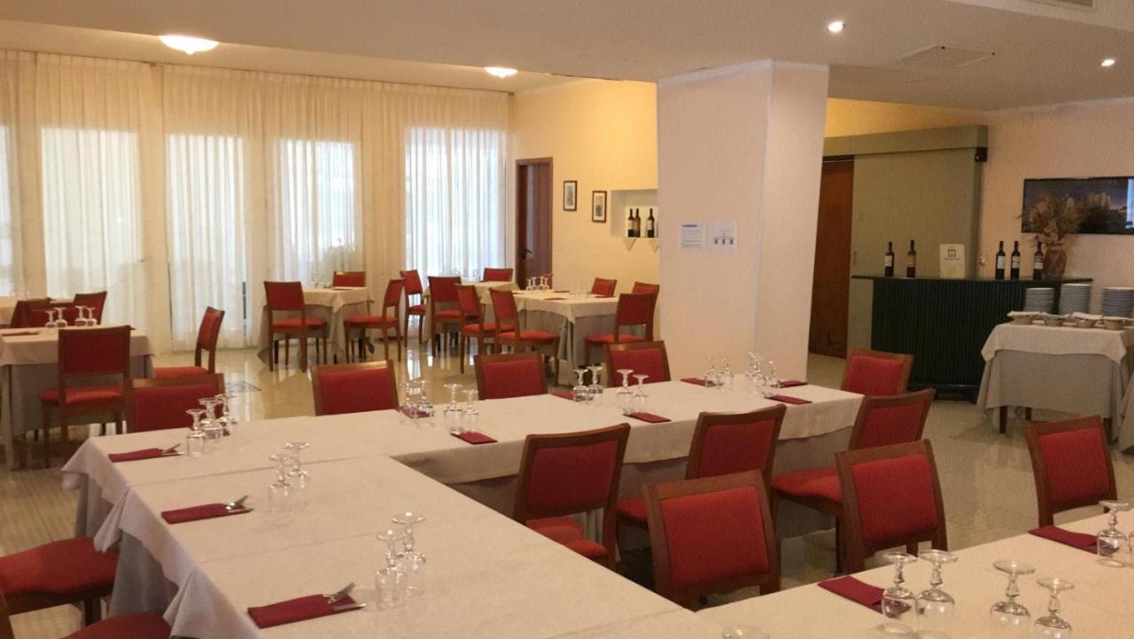 Hotel Minerva Brindisi Bagian luar foto