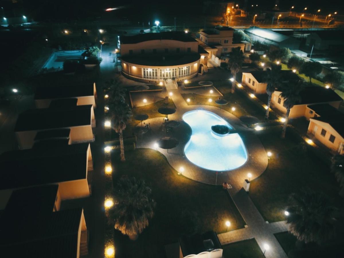 Hotel Minerva Brindisi Bagian luar foto